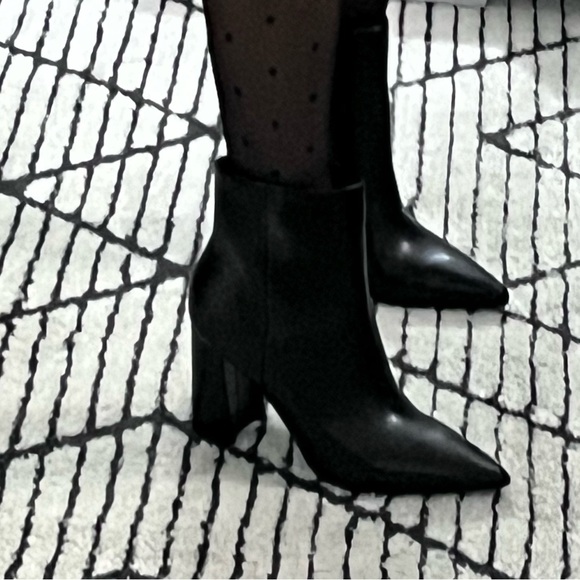 Marc Fisher Gaylen Bootie - black - Picture 9 of 9